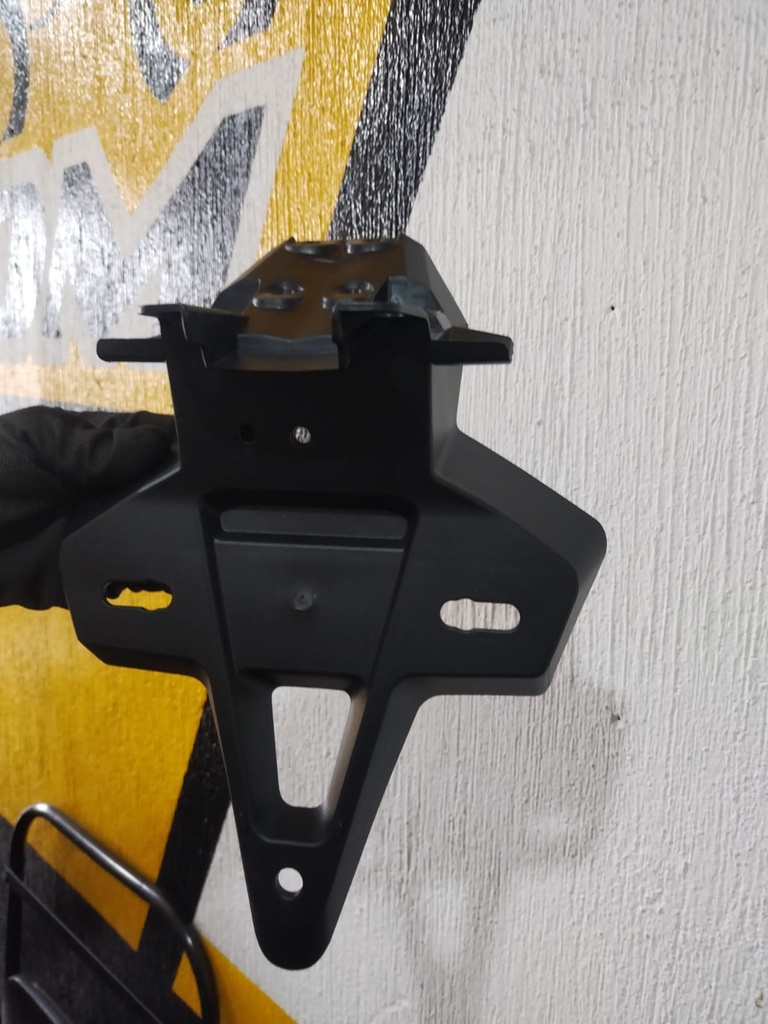 CR4 250N # PORTA PLACA OLD