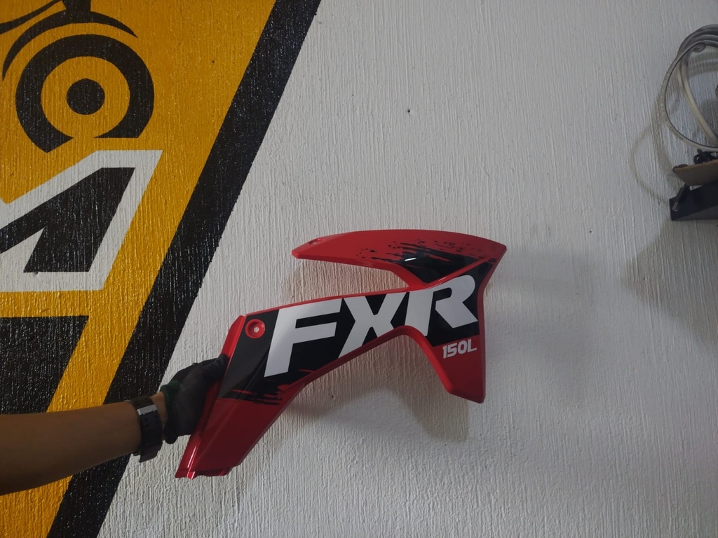 FXR 150 L # ALETA DE TANQUE LH ROJO