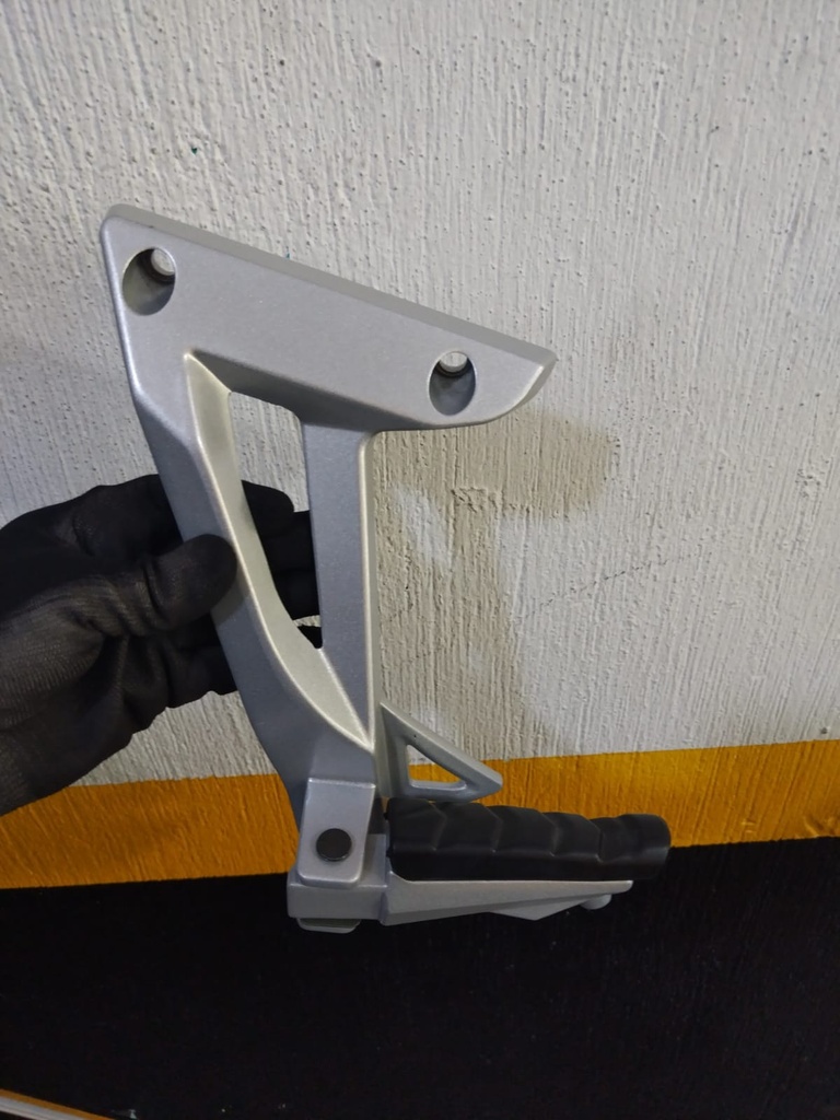 SPITZER 180/ 200 - BASE C/TACO TRASERO LH