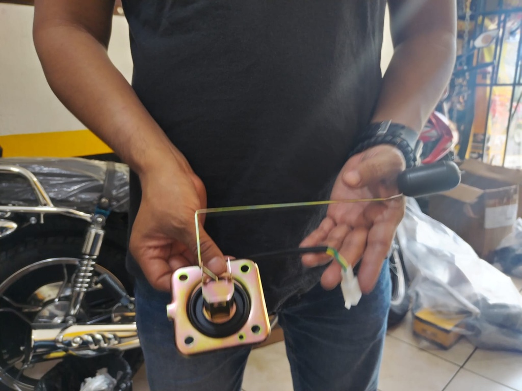 CR1 150 / CR2 210 - FLOTE DE GASOLINA