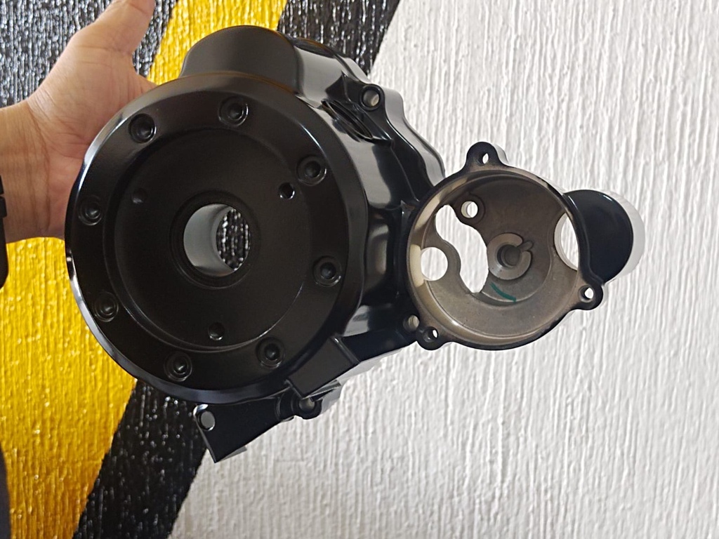 FXR 150L - TAPADERA DE PLANTA CARTER LH