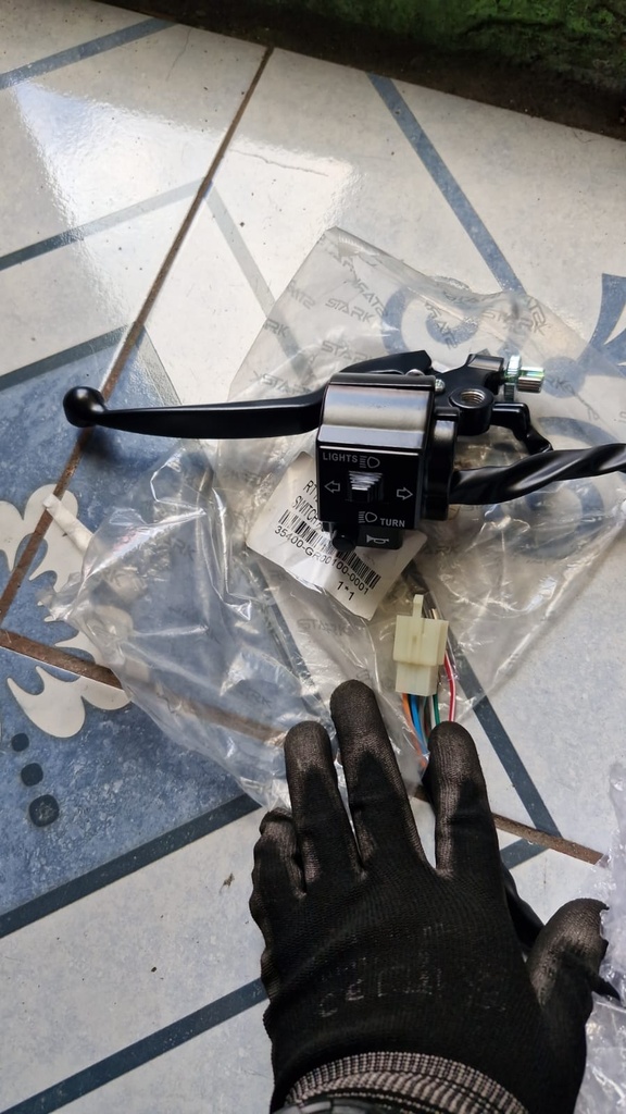 FIRE 125 RATO /150 - MANDO IZQUIERDO / INCLUYE MANECILLA CON PORTAMANECILLA