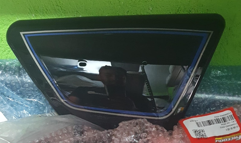 FIRE 125 - TAPA LATERAL IZQUIERDA NEGRA / TAPADERA