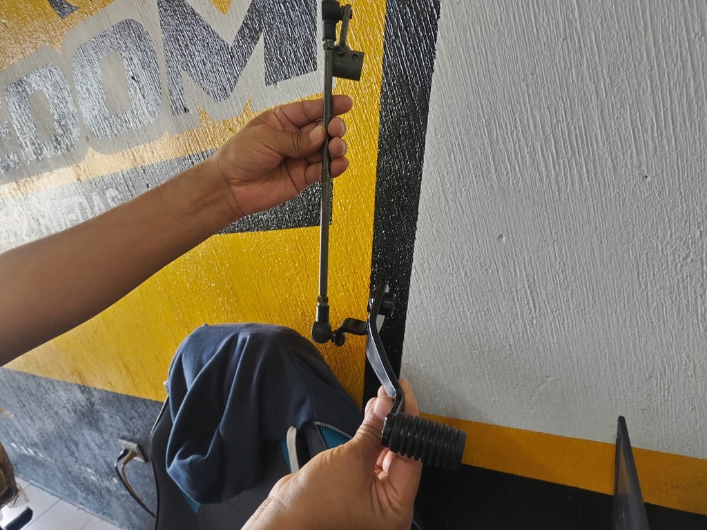 SPITZER 250 - PEDAL DE CAMBIOS