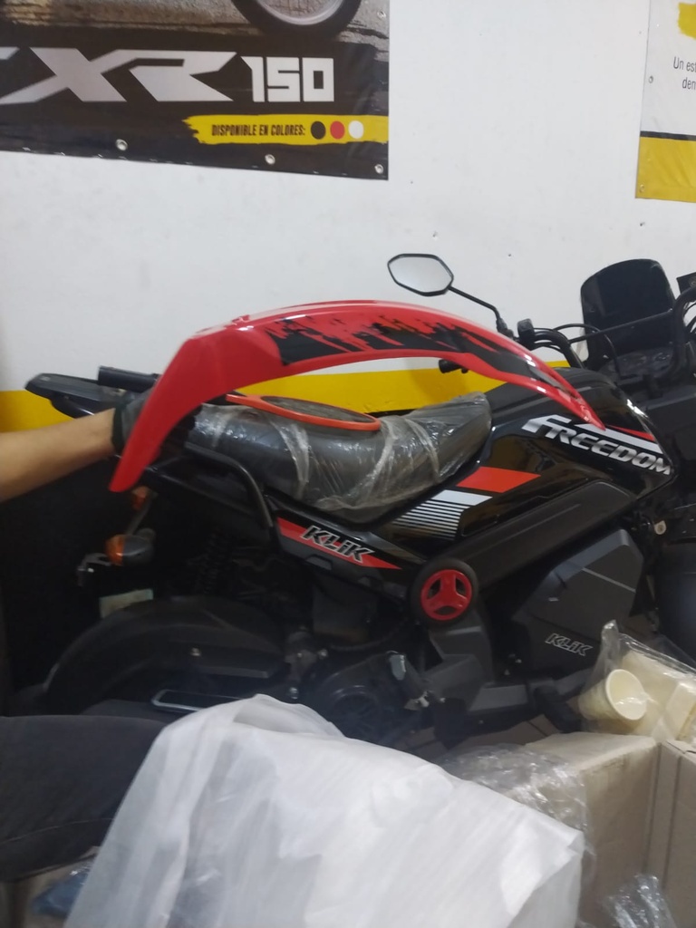 FXR 150L - LODERA DELANTERA ROJA