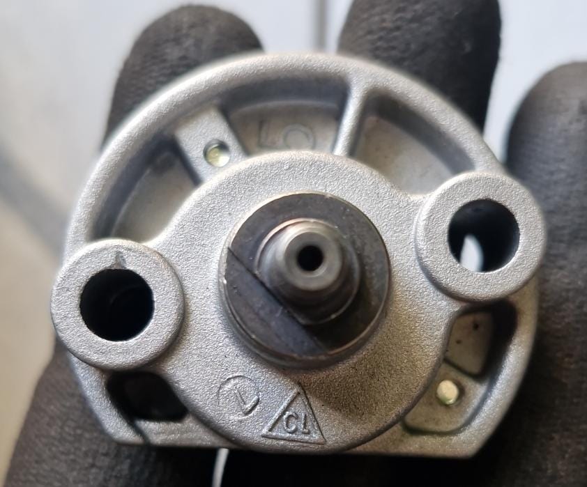 AVATAR LX  / FIRE 210 /CR II / SPITZER 200 - BOMBA DE ACEITE