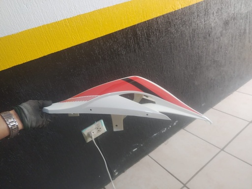 [4370002-S928-00-R] SPITZER 250 - TAPADERA TRASERA IZQ - COLA - BLANCA/ROJO